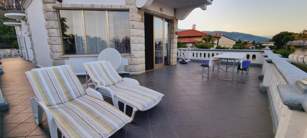Villa Niki Rezine Lovran Buitenkant foto