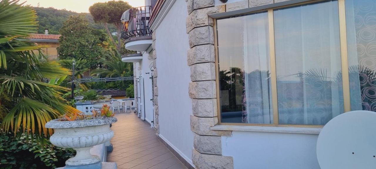 Villa Niki Rezine Lovran Buitenkant foto