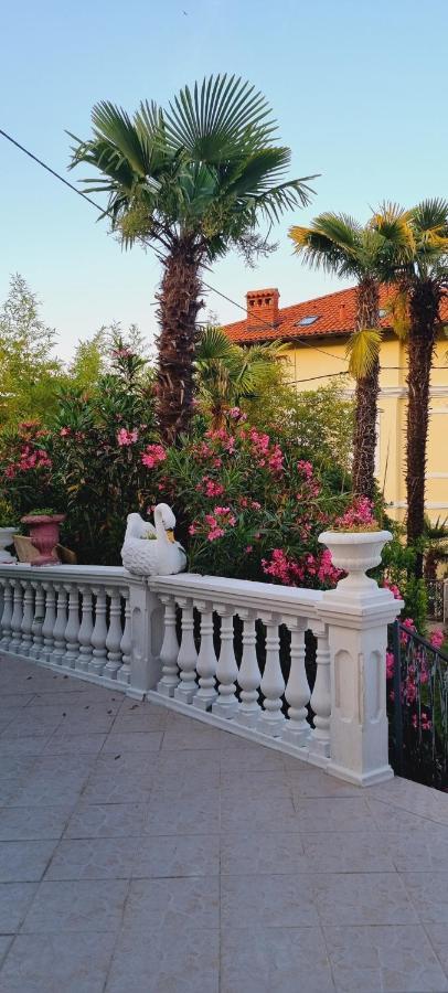 Villa Niki Rezine Lovran Buitenkant foto